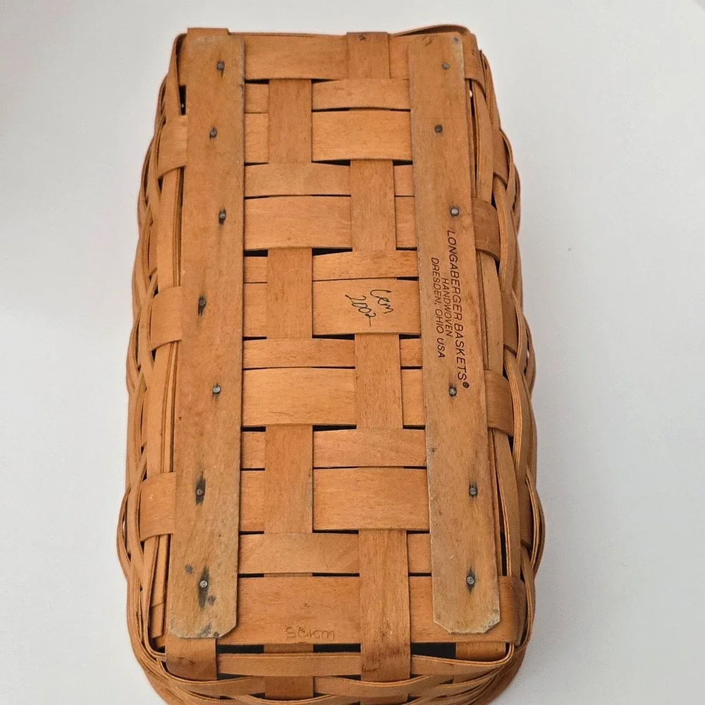 Longaberger 2002 Long Tissue Basket & Lid